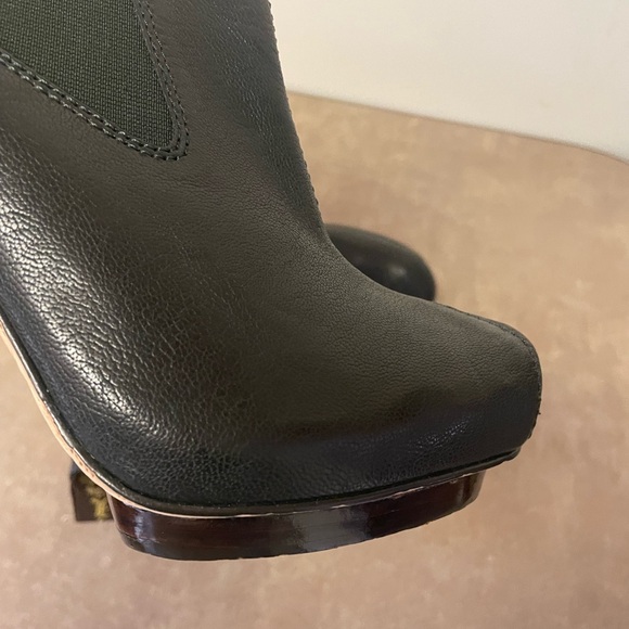 L.A.M.B by Gwen Stefani boots - Picture 5 of 7